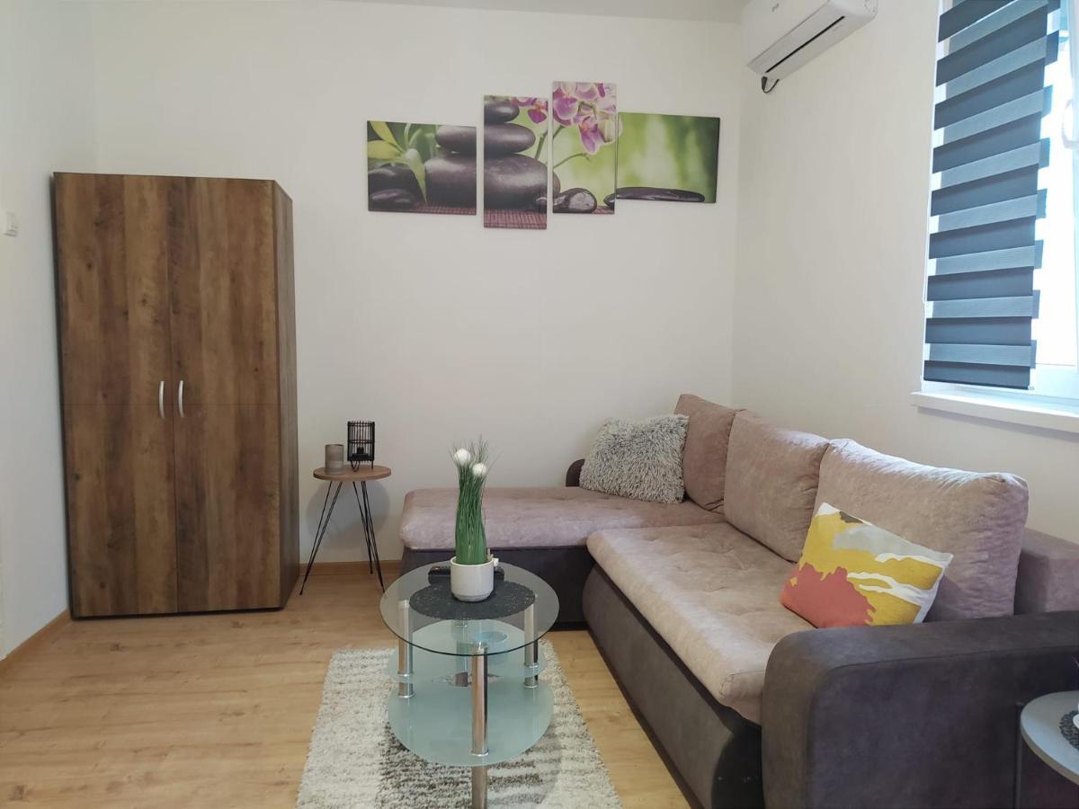 Zen Apartmani Ζρένιανιν Εξωτερικό φωτογραφία